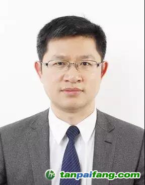 葛興安，深圳排放權(quán)交易所總裁、深圳經(jīng)濟(jì)特區(qū)金融學(xué)會綠色金融專業(yè)委員會秘書長、聯(lián)合國開發(fā)計(jì)劃署可持續(xù)發(fā)展金融顧問委員會委員